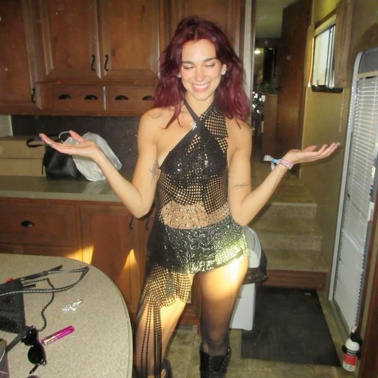 xsabbygoons's tweet photo. "oohhhh... i cant find a place to stayyyy atttt ~ mind if i hop in here just for tonight ykkkk..... i forgot my wallet at the bar but i can give u a blowjob and a few rounds in return ykkkk~" https://t.co/pVAeOYftqK