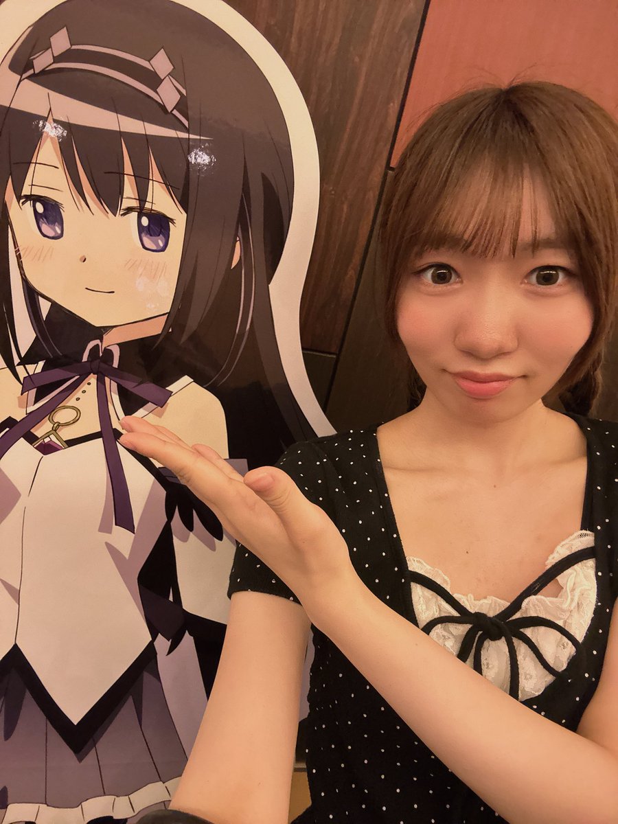 choco_honey2's tweet photo. 今日ひとり映画行ってきた！映画館にほむらちゃんがいてまどマギ公開が近づいていることを実感した…( ⸝⸝◜𖥦◝⸝⸝ ) https://t.co/Nr7n6BkbU8