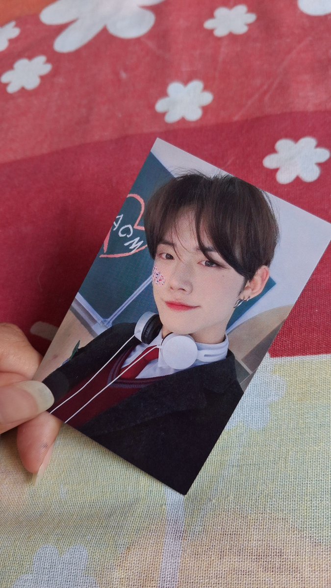 minjun_trades's tweet photo. Feedback positivo p @dcjunz por me vender esse querido, ele chegou certinho e mt bem embalado! Obrigadaa pela venda 🪻💙 https://t.co/8E25iJjcZQ