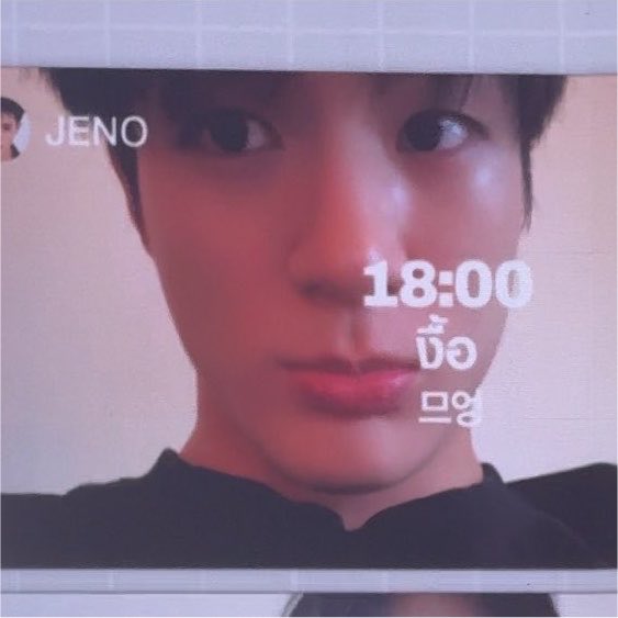 nvnttyd's tweet photo. “ จะตอบหนูได้หรือยัง ”

‘ ให้ตอบอะไรครับ ’

“ โกรธอะไร พูดมา ”

‘ ไม่ได้เป็นอะไร ’

“ แล้วทำไมไม่คุยกับหนู ”

‘ พี่ทำงาน ’

“ คำก็งาน สองคำก็งาน ถามอะไรก็เมิน คนอุตส่าห์โทรมาง้อ โกรธอะไรก็ไม่พูด ไปนอนกอดกองเอกสารเลยไป ” https://t.co/soKLtFqUVY