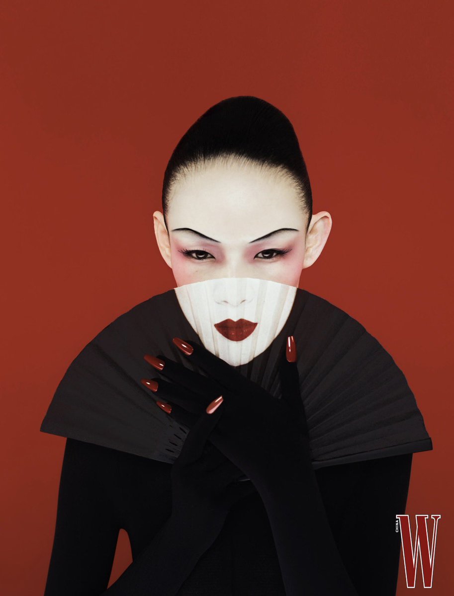 gobIinarchive's tweet photo. photography by Leslie Zhang for W Magazine China https://t.co/DzEeuIyBCu