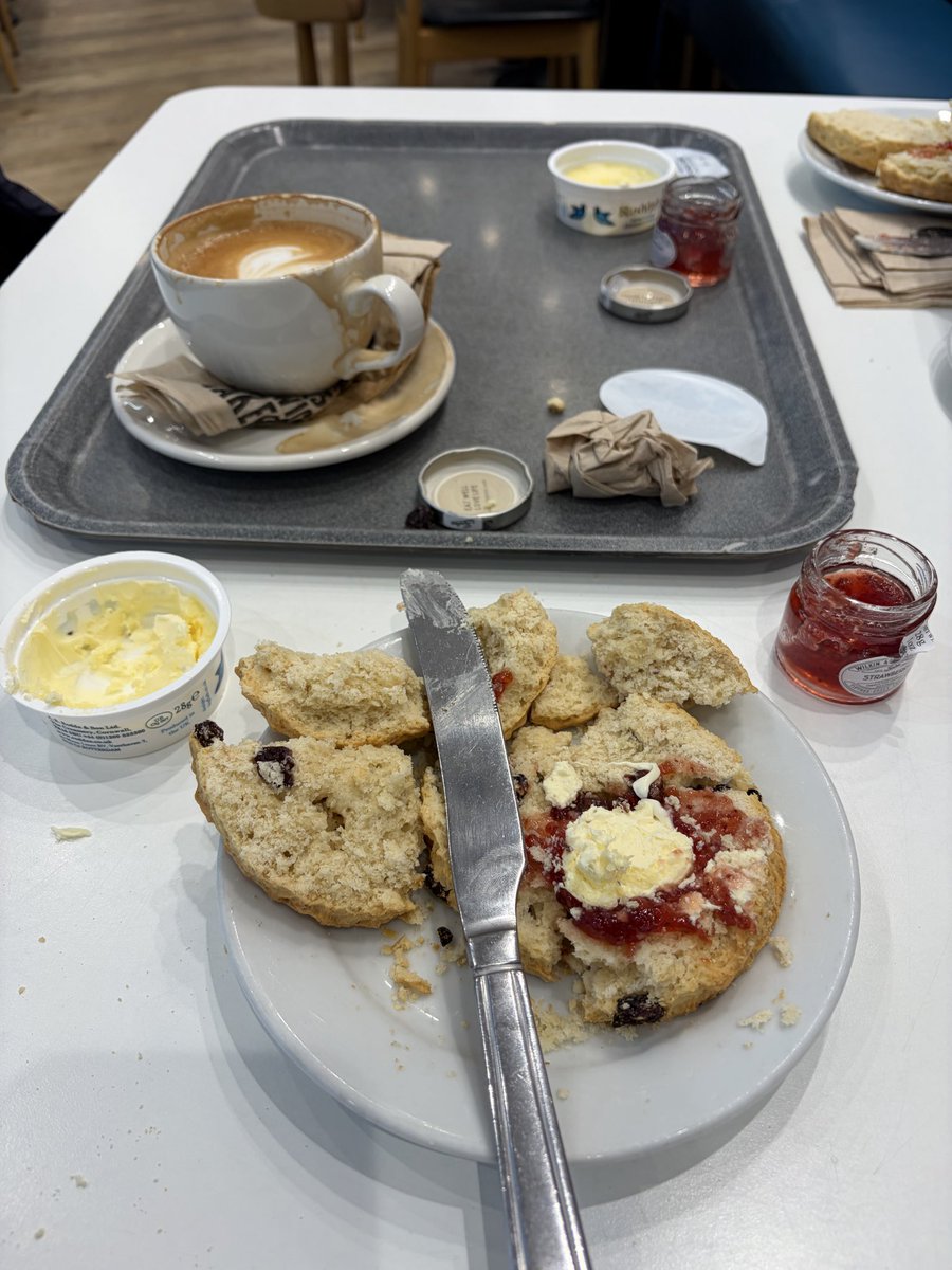 mattchew22000's tweet photo. @JohnLewisRetail afternoon tea in Benugos Glasgow - scone rock hard and pretty much inedible 

Coffee split all over the saucer

Really not worth £9.10 as had a 2 for 1 voucher and my partner’s was the same https://t.co/76y3KoEcV3