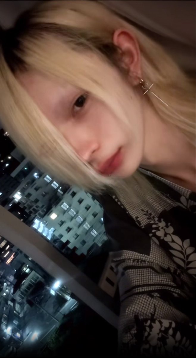 Uph3e's tweet photo. すっぴん　#自撮り界隈 #自撮り界隈さんと繋がりたい https://t.co/x5thjZlBaT