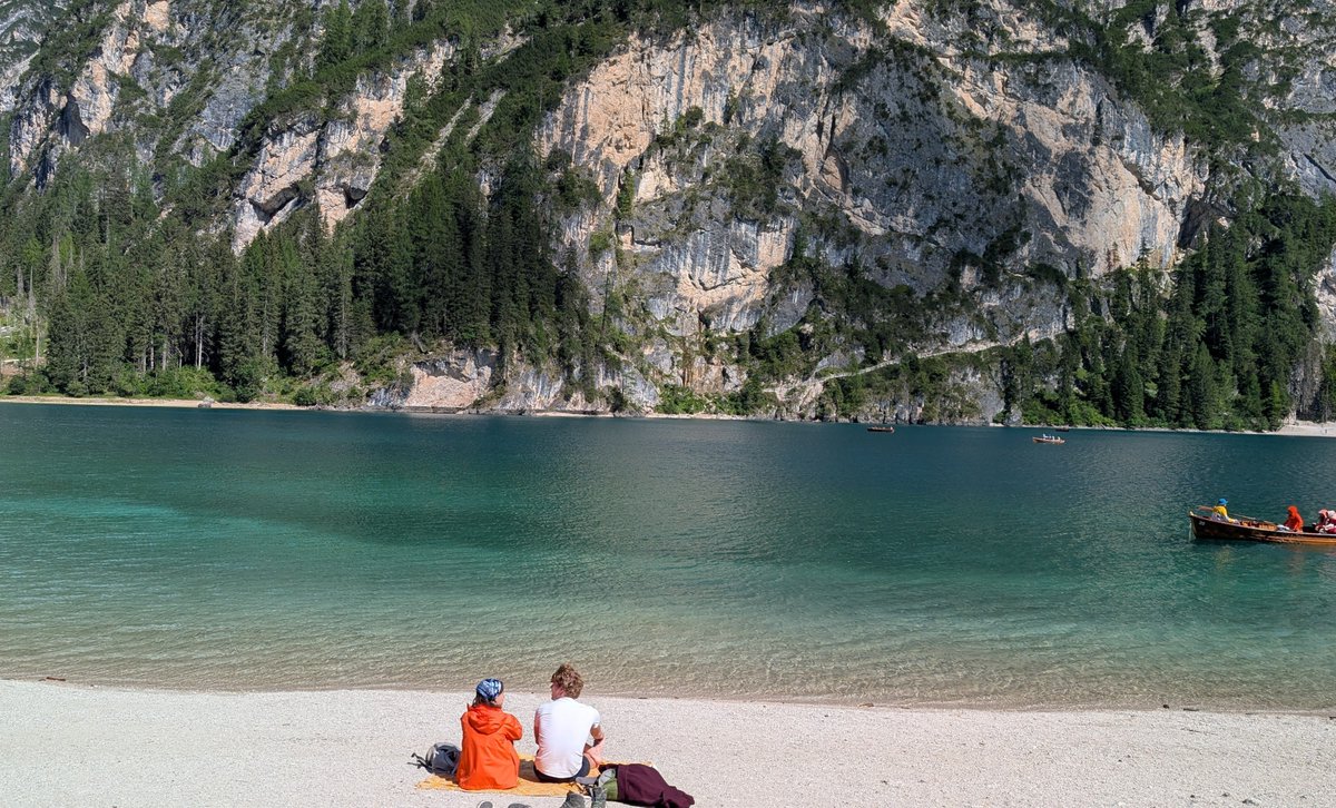 iamyebin's tweet photo. Lago di braies 🚣 https://t.co/6QcBXrhBYM