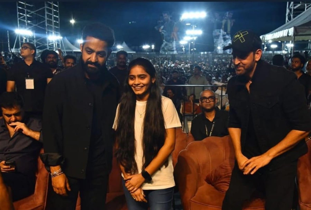 Kuttima_kutty's tweet photo. Exactly one year ago, a miracle happened in my life...✨❤️ (10-08-2025)

I met my inspiration, my superhero, and someone I have admired for years 🐯❤️

A dream that became a lifetime memory🥹✨

One of the most beautiful moments of my life...🧿🫶🏻😘🥰

Love you my Tigeruuuu🥺🫂 @tarak9999