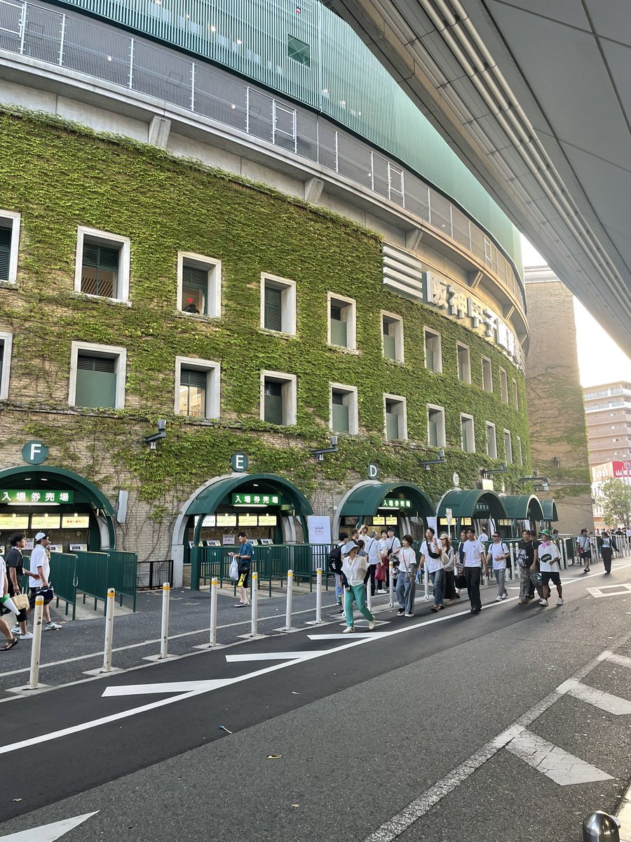 Kunhiroppu's tweet photo. 市立福山高校
初甲子園
大健闘です

#福山市議会議員
#副議長
#宮本ひろき https://t.co/kAqJC7aXD6