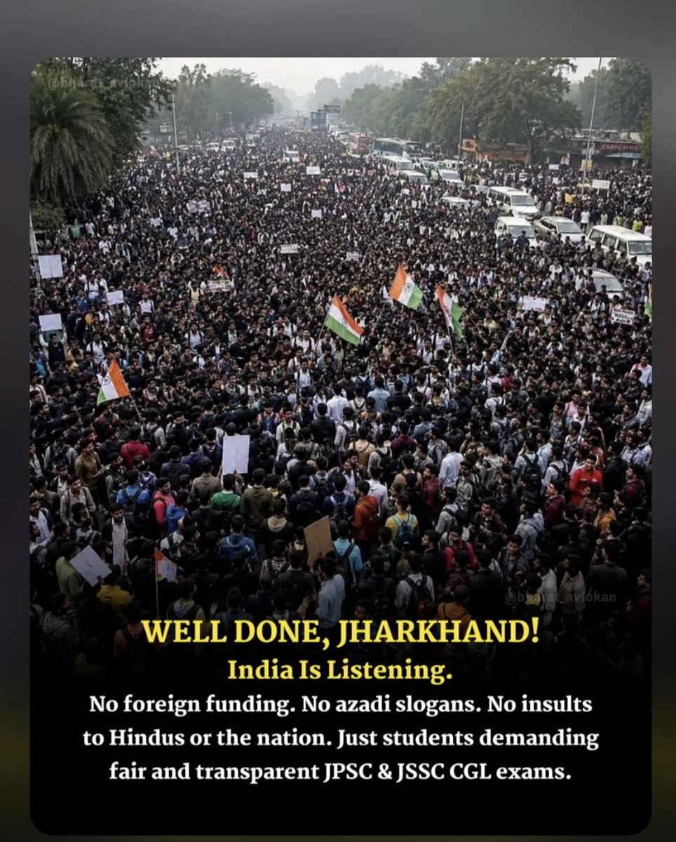rahulactivistt's tweet photo. Jharkhand mein JPSC &amp; JSSC CGL ke sapno ke liye sadak par utre yuvaon par lathi-charge behad sharmnak hai! Loktantra mein aawaz dabane ki yeh koshish ab nahi chalegi. Yuvaon ke bhavishya ke sath khilwad band ho.
​@HemantSorenJMM @JharkhandPolice @GovernorJharkhand @RahulGandhi https://t.co/PmYEZ8XeoL