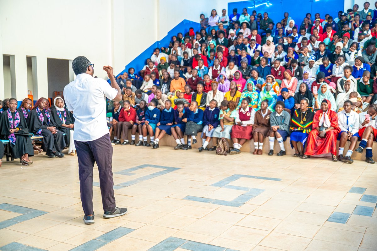 KennedyOdede's tweet photo. At SHOFCO Kibera School for Girls (KSG) and SHOFCO Mathare School for Girls (MSG), we believe that education is not only about academic achievement but also about inspiring the next generation. 

That is why we regularly bring back our graduates who have gone on to high schools and universities in Kenya and abroad to mentor and encourage current students.

It was an honor to welcome our 2021 KSG cohort back to Kibera last week and celebrate how far they have come.

Today, we have four KSG students in high school, 13 pursuing university education, and five graduates in the United States. Many others have enrolled and graduated in various high schools and universities across Kenya. 

We are proud of them and excited to see the impact they will make in the world. @hope2shine  #GirlChildEducation