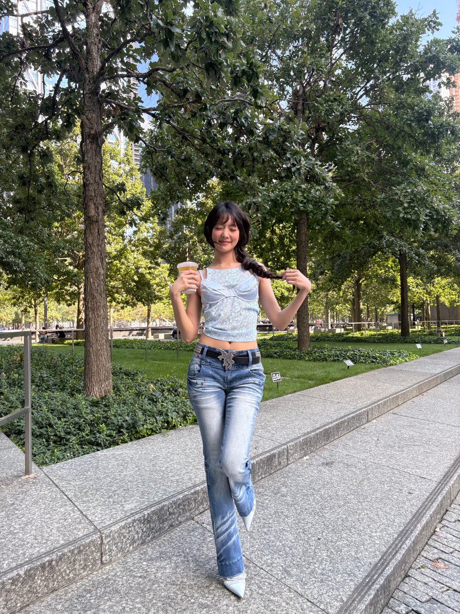 MinCozyy's tweet photo. More Minnie pics on bubble 🥰🥰🥰
#minnie #민니 #มินนี่ #idle #idleminnie #nicha #bubble https://t.co/lgL0K4z7nS