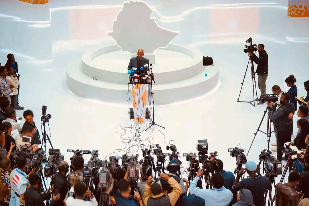 ETEmbassyKIN's tweet photo. La Commission nationale du dialogue éthiopien poursuit son engagement avec les médias pour renforcer la sensibilisation du public et une couverture responsable du processus de dialogue national.
Depuis le 15 juillet, elle a engagé 54 médias et 461 journalistes.
#Ethiopie #Unité https://t.co/N005UaCNmt