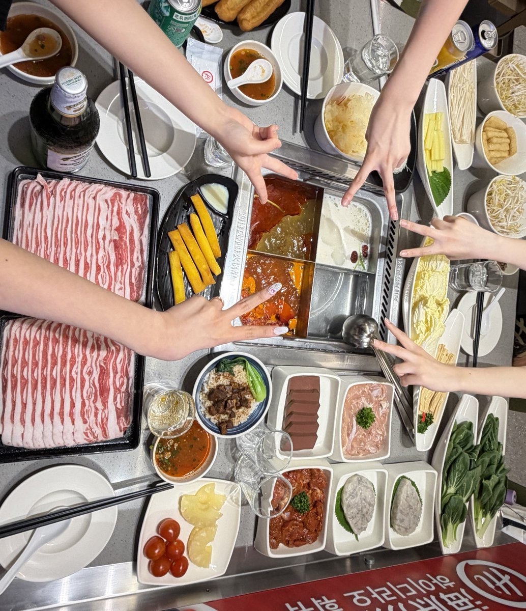 _25pippi's tweet photo. 샛별아메치카스이 이 넷의 만남 너무 기쁘다😍
#샛별미담 하이디라오 쏨•••🥵🥵 https://t.co/jp1unXx9Co