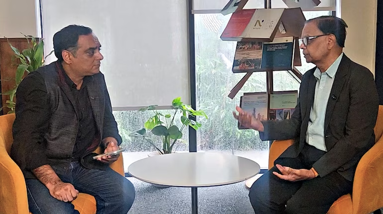 moneycontrolcom's tweet photo. #Interview | India remains difficult place to do business for foreigners: Arvind Panagariya

‘Permission-raj’ must change, need more ease of doing business for investors, Prof. Arvind Panagariya, Chairman of the 16th Finance Commission, tells Moneycontrol. Writes @nalinmehta , @IshaanGera & @Surojitsan