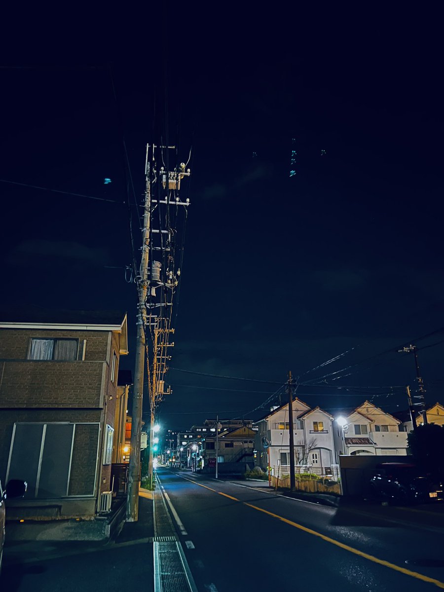aoisora1173's tweet photo. 今夜は涼しい。肌寒いくらい。
今年の夏はたまにこんな日があって過ごしやすい。 https://t.co/551tguUOJB