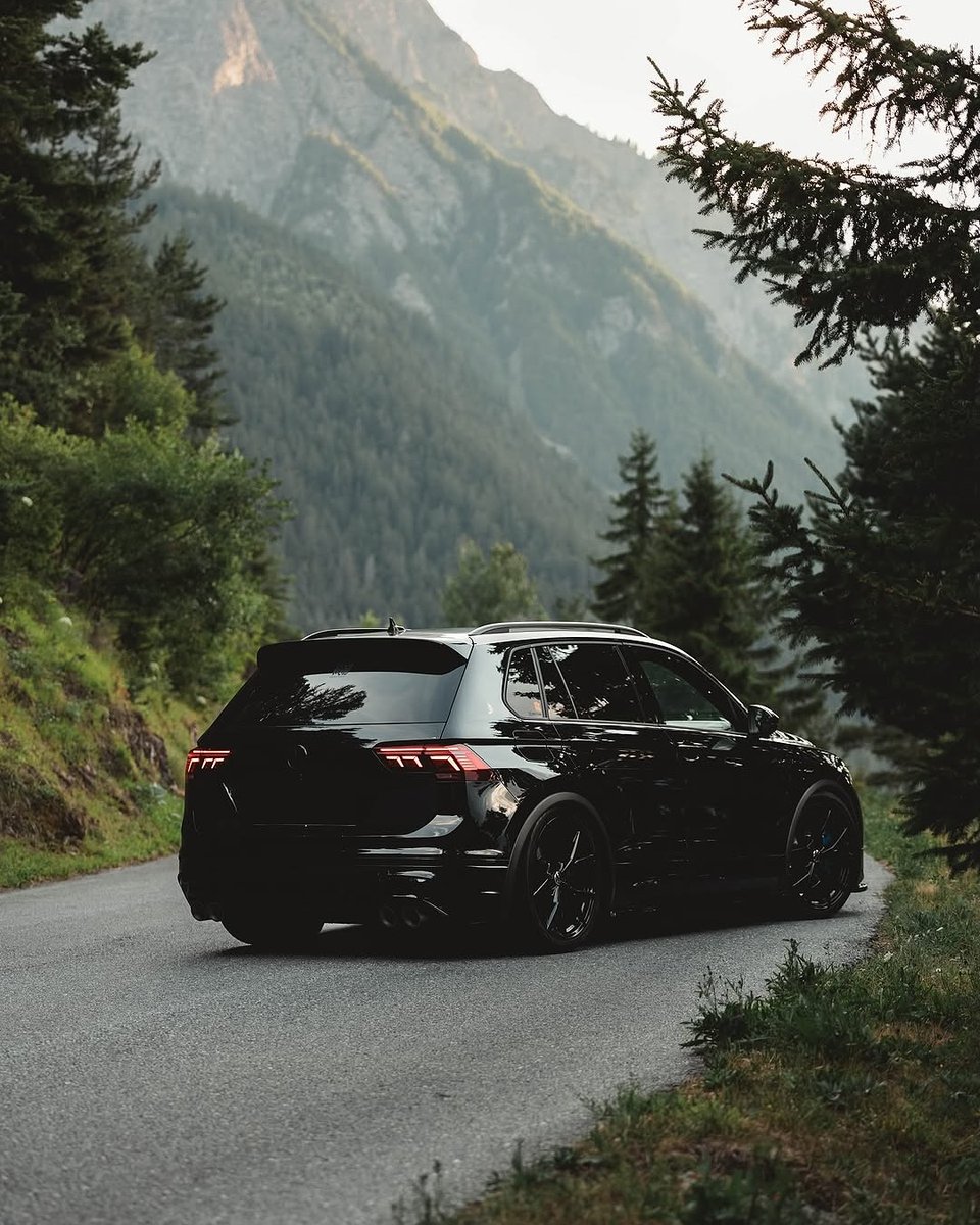 nocarcontext's tweet photo. VOLKSWAGEN TIGUAN R 🖤🖤 https://t.co/qM7feQAKXI