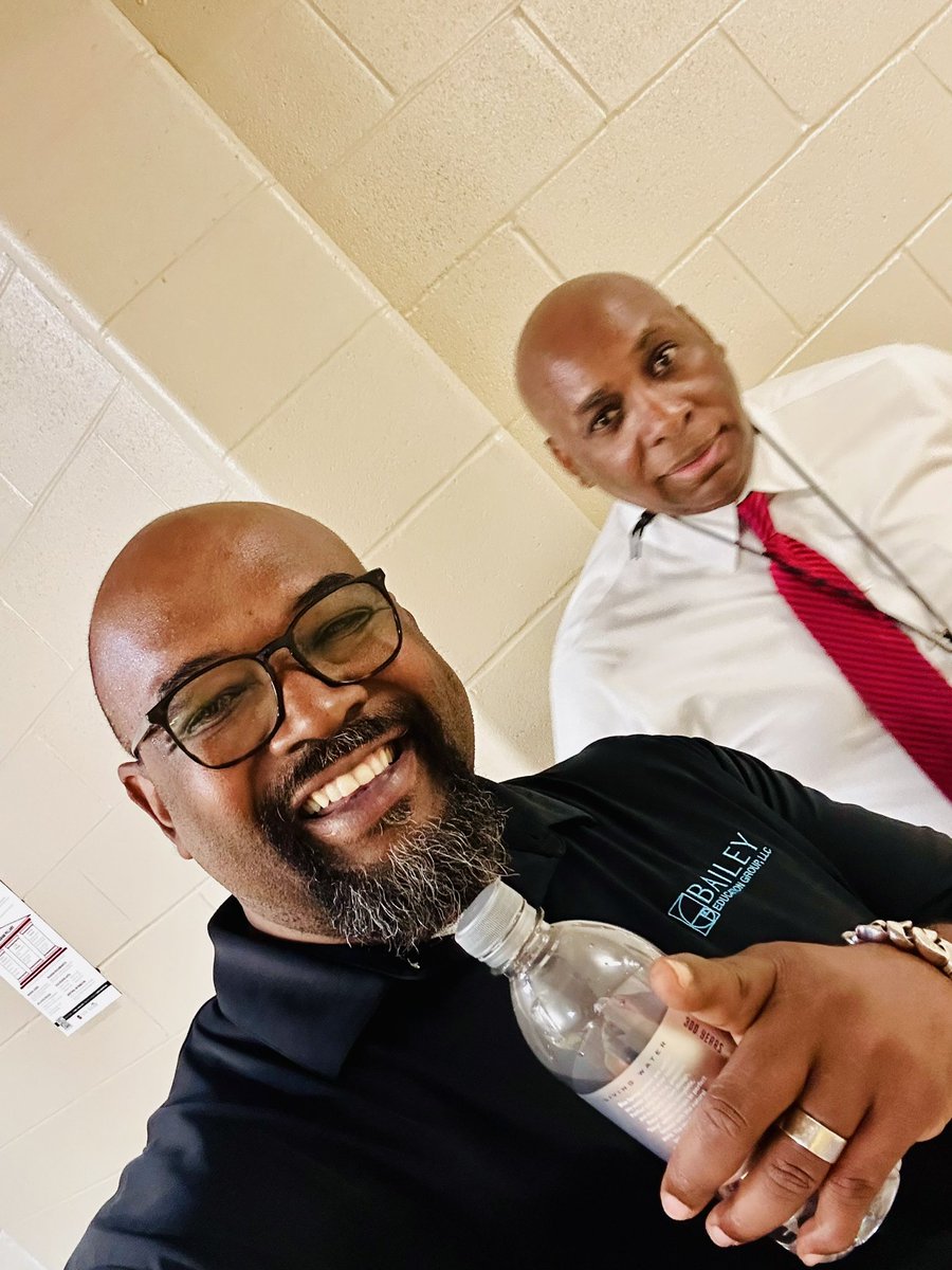 DegaSuper's tweet photo. 1st day, all day at @ Central High School! Welcome back to school everybody. Principal Dr. Thomas Jones is a force of nature walking halls, directing students, finding homerooms, greeting parents &amp; supporting teachers. #TCSLEARNS https://t.co/bGQ41WPwNf