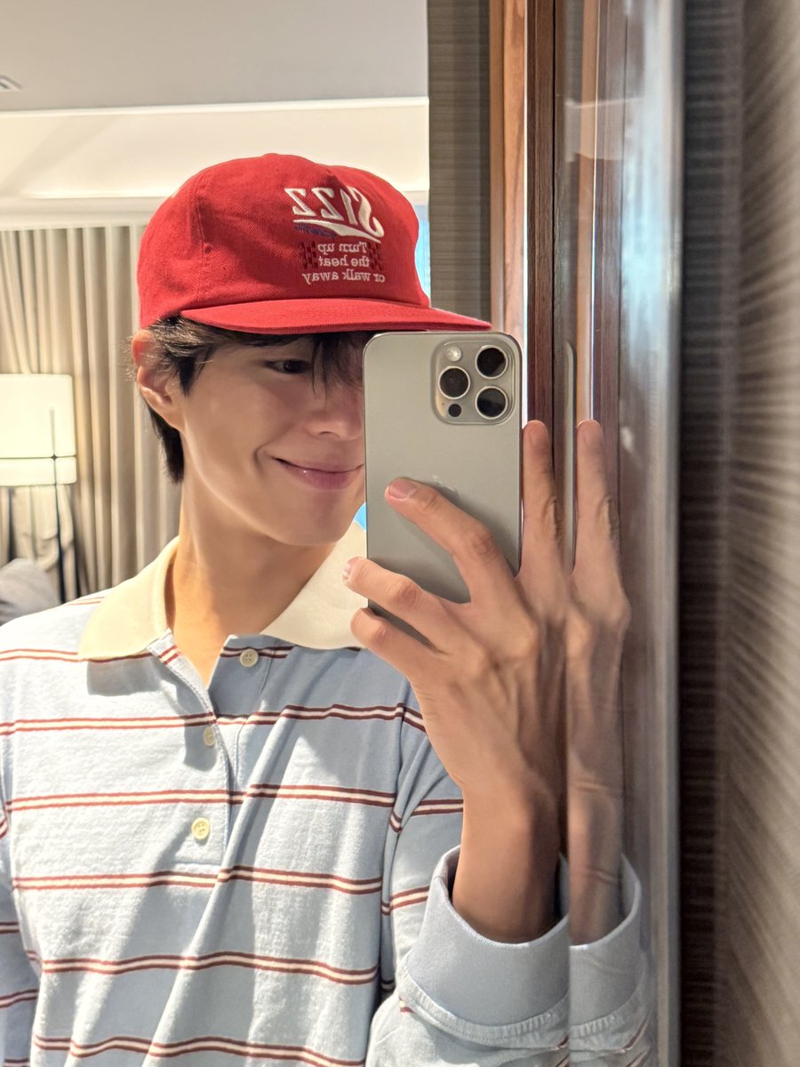 AllForParkBoGum's tweet photo. คนเซฟไม่ท้อ ศิลปินก็ไม่ทิ้งค่ะ ฉลองเดบิวต์ 15ปี #พัคโบกอม คนที่แสนดีส่งข้อความขอบคุณที่แสนอบอุ่นและส่งกำลังใจ พร้อมทั้งแจก 78 รูป แบบไม่ซ้ำมุม จะเบื้องหน้า เบื้องหลัง ด้านข้าง มีให้ครบหมดทุกมุม แถมมีข้อความขอบคุณหลากหลายภาษาด้วยนะคะ

ส่วนภาษาไทยแอดวานซ์ขึ้นด้วยนะคะ ไม่ใช่แค่ขอบคุณครับทั่วไป แต่พิมพ์เป็นภาษาไทยว่า “ขอบคุณมากครับ” อยากตอบกลับไปว่า “ขอบคุณมากเช่นกันค่ะ” เมมเต็มก็ต้องยอมแล้ว ⚞🎀・◦・⚟ @BOGUMMY  

#THE_15TORY_OF_BOGUM
#보검이의_열다섯해_꿈
#PARKBOGUM 
#박보검 
#พัคโบกอม