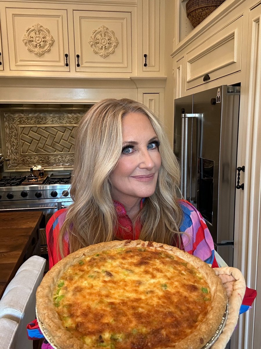 leeannwomack's tweet photo. Been spending some time in the kitchen lately and trying out a few new recipes. 🤭 https://t.co/MG31ZzrScf