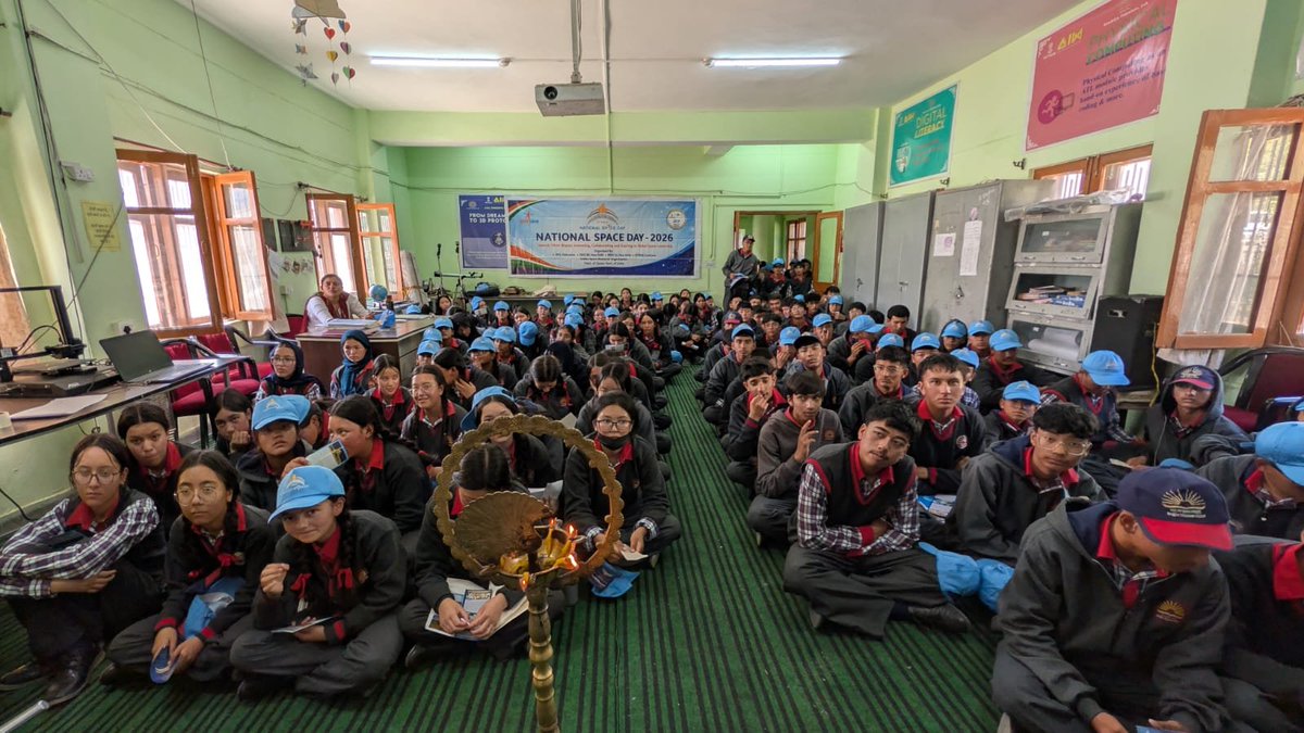 LehKv's tweet photo. Dr. Maneesha Gupta, Dr. Kamal Pandey (IIRS, Dehradun) &amp; Dr. Shanker Ram (RRSC, Delhi) interacted with Classes IX &amp; XI through painting competition, space-themed oration,Chandrayaan quiz &amp; space documentary. Inspired students &amp;enriched their understanding of India’s space missions https://t.co/fTkCBXK400