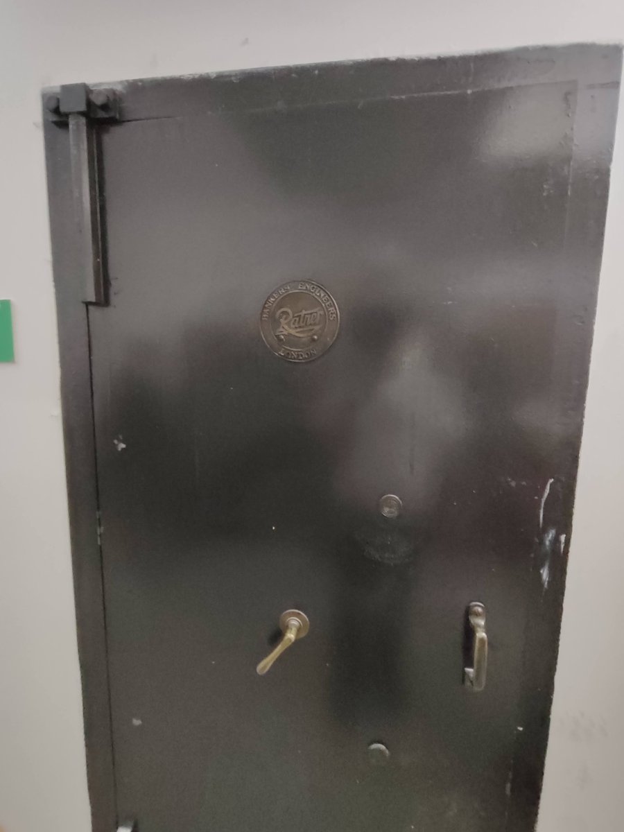 vvtnk's tweet photo. @Vokabre some antique safe plaques for addition https://t.co/hpY8aFlM8F