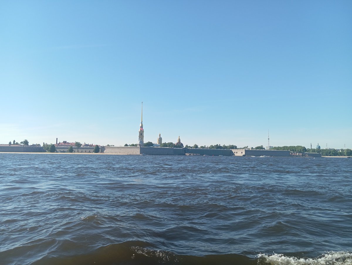 inga0504's tweet photo. Питер. Нева https://t.co/w3aDYaMUT6