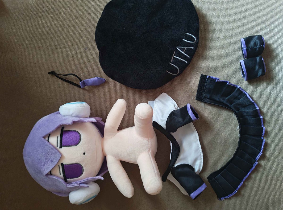 strawbrrycrm's tweet photo. THE SAMPLES OF THE DEFOKO N REI FUMOS FROM THE CAMPAIGN ARE OUTTTTTTTTTTTT🥺🥺🥺🥺🥺🥺 (factory fucked up defokos hair color💔 but they're still open to any changes) https://t.co/VBSoQMRLgK