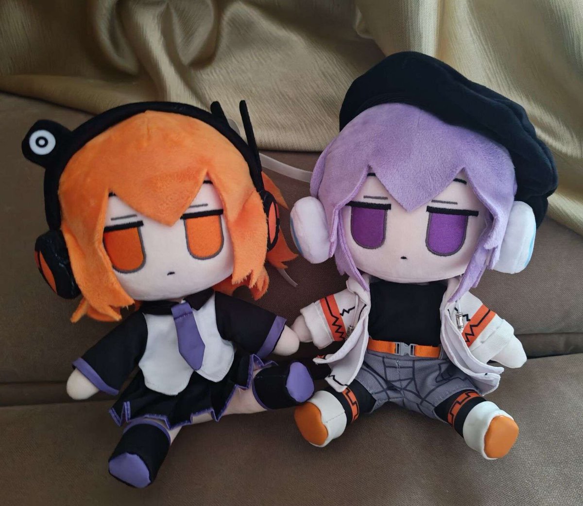 strawbrrycrm's tweet photo. THE SAMPLES OF THE DEFOKO N REI FUMOS FROM THE CAMPAIGN ARE OUTTTTTTTTTTTT🥺🥺🥺🥺🥺🥺 (factory fucked up defokos hair color💔 but they're still open to any changes) https://t.co/VBSoQMRLgK