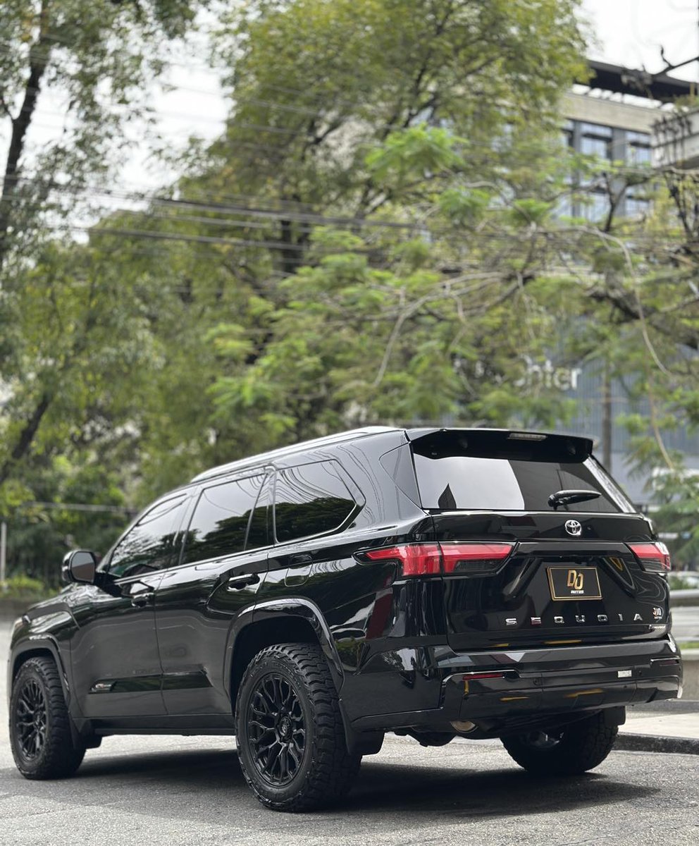 nocarcontext's tweet photo. Toyota Sequoia 1794 4WD 🖤🖤 https://t.co/qt5GychL6V
