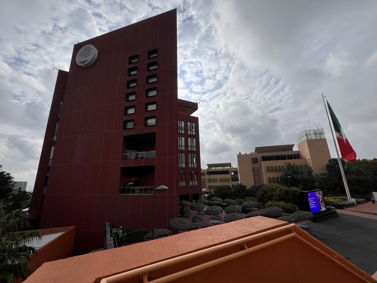 BaVargash's tweet photo. Además de introducción a la ciencia política en la UNAM, este semestre impartiré desde muy temprano Seguridad en el desorden global, en el @TecdeMonterrey.  Excelente inicio de semestre! https://t.co/derlg7wczT