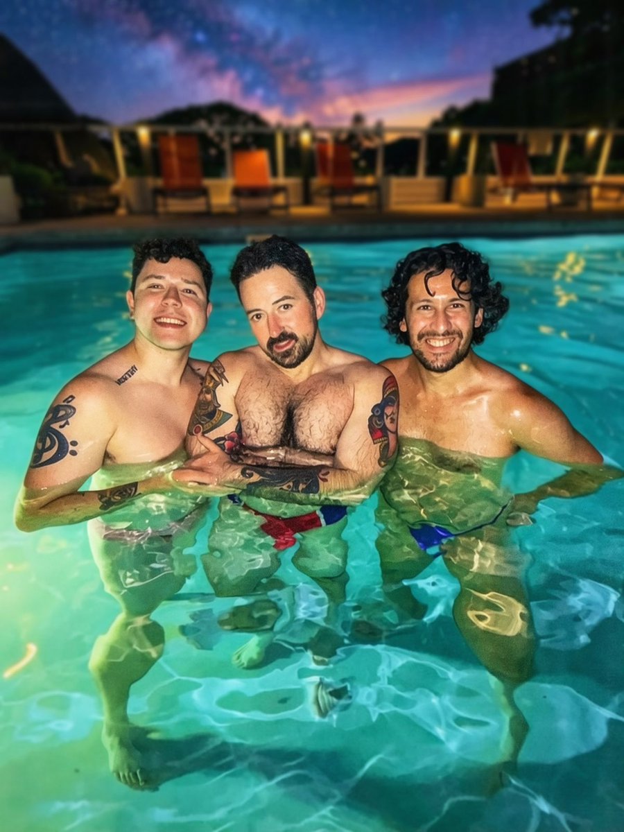 PecDaddy's tweet photo. 🌇Summers are for Speedos in rooftop pools. All of us are rocking @grand_axis in this shot, fully committed to the moment. Wish you could slip underwater and get the real view? Hold your breath. 💪🤠🌹#speedo #gay #grandaxis 🏳️🌈 @GrandAxisGuys https://t.co/JfxFdLflwJ