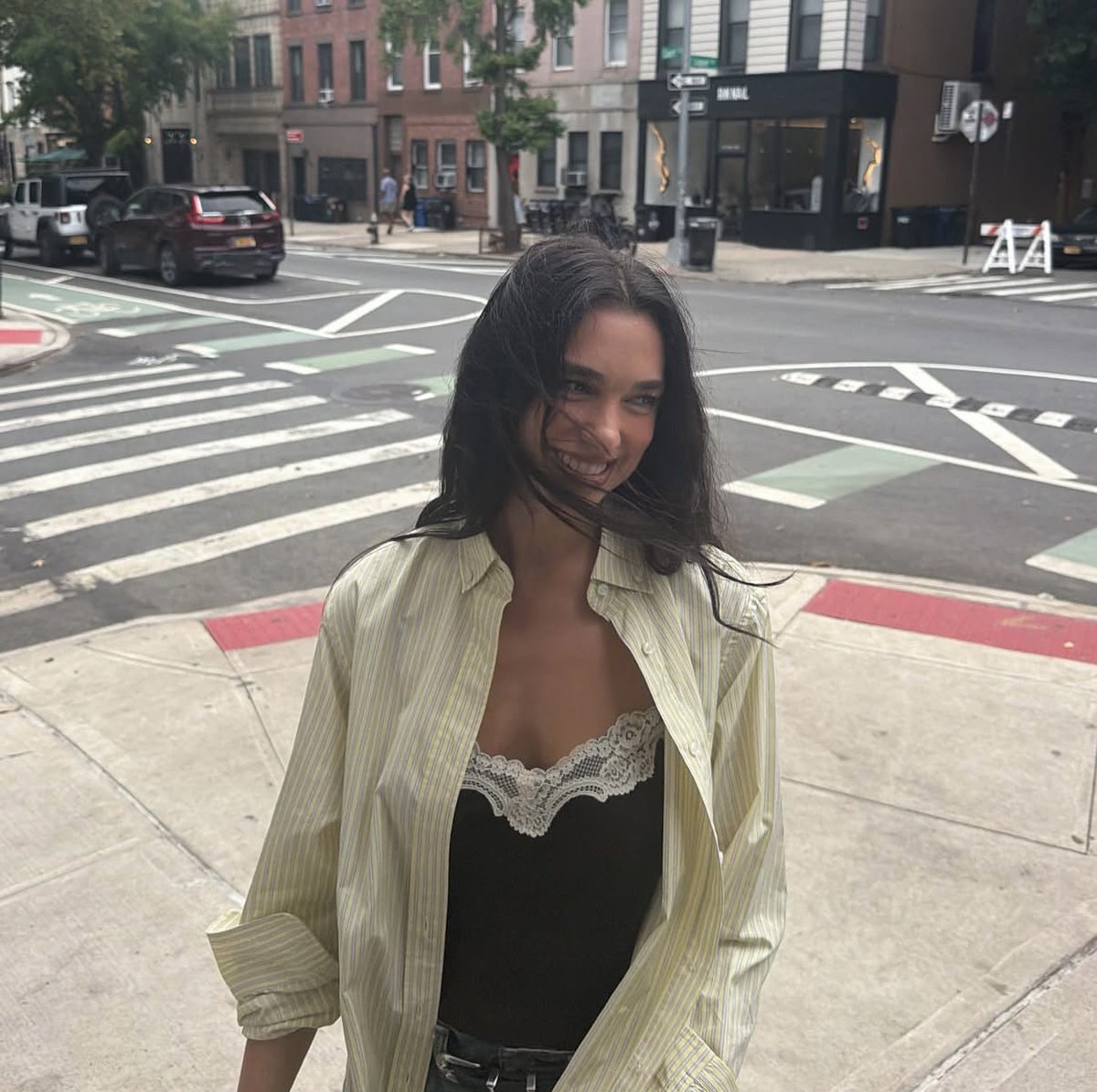 DuaLiposting's tweet photo. Dua Lipa vía Instagram. https://t.co/QmP2JxtULi