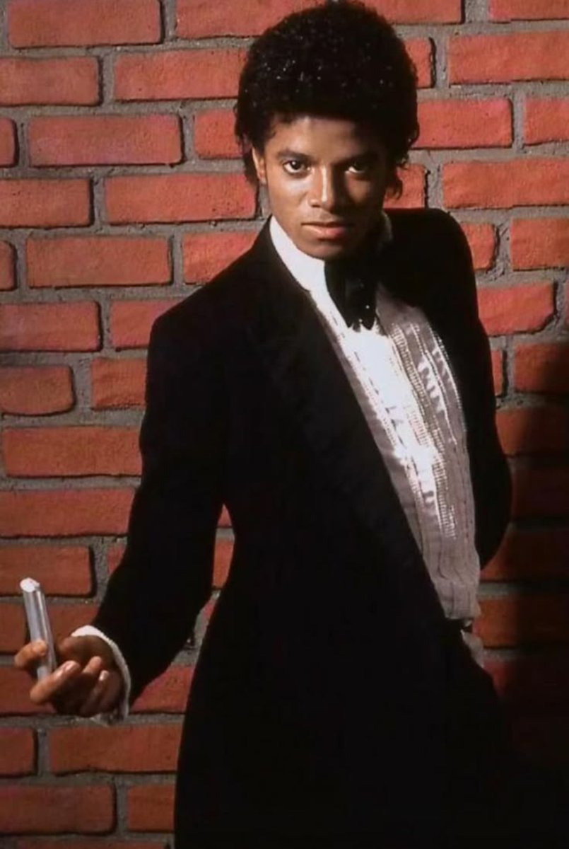 breakofdawnx's tweet photo. Off the Wall, 1979 https://t.co/BkL9Yjhjef