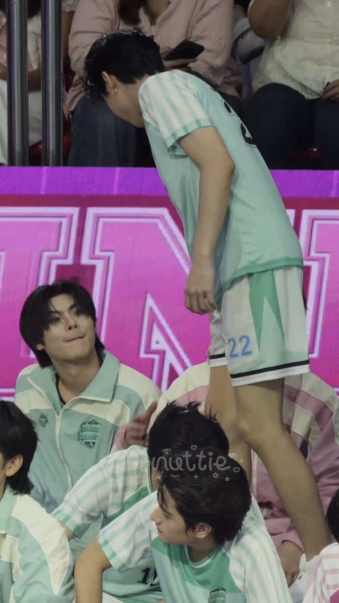 mimimochijm's tweet photo. ถ้าพี่ธีร์หวงแล้วเม้ม นั้นก็แปลว่าอันนี้…….ก็ ห ว . https://t.co/drAo3XR0yc