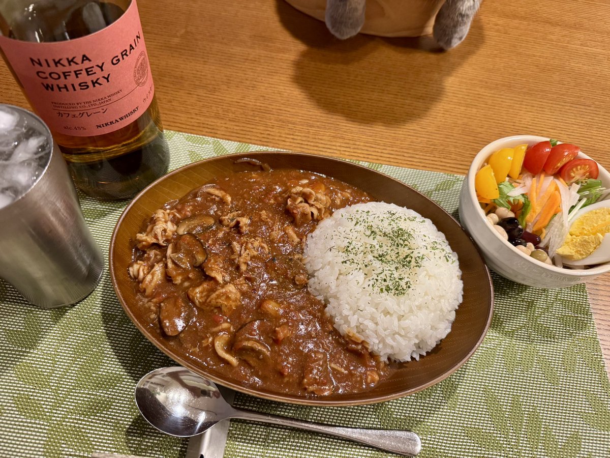 ndTu67XYaawnA2U's tweet photo. ハッシュドポークと猫達
Hashed Pork & Cats
#スコティッシュフォールド #ハッシュドポーク #ニッカカフェグレーン
#scottishfold #hashedpork https://t.co/e0dVyCzQER