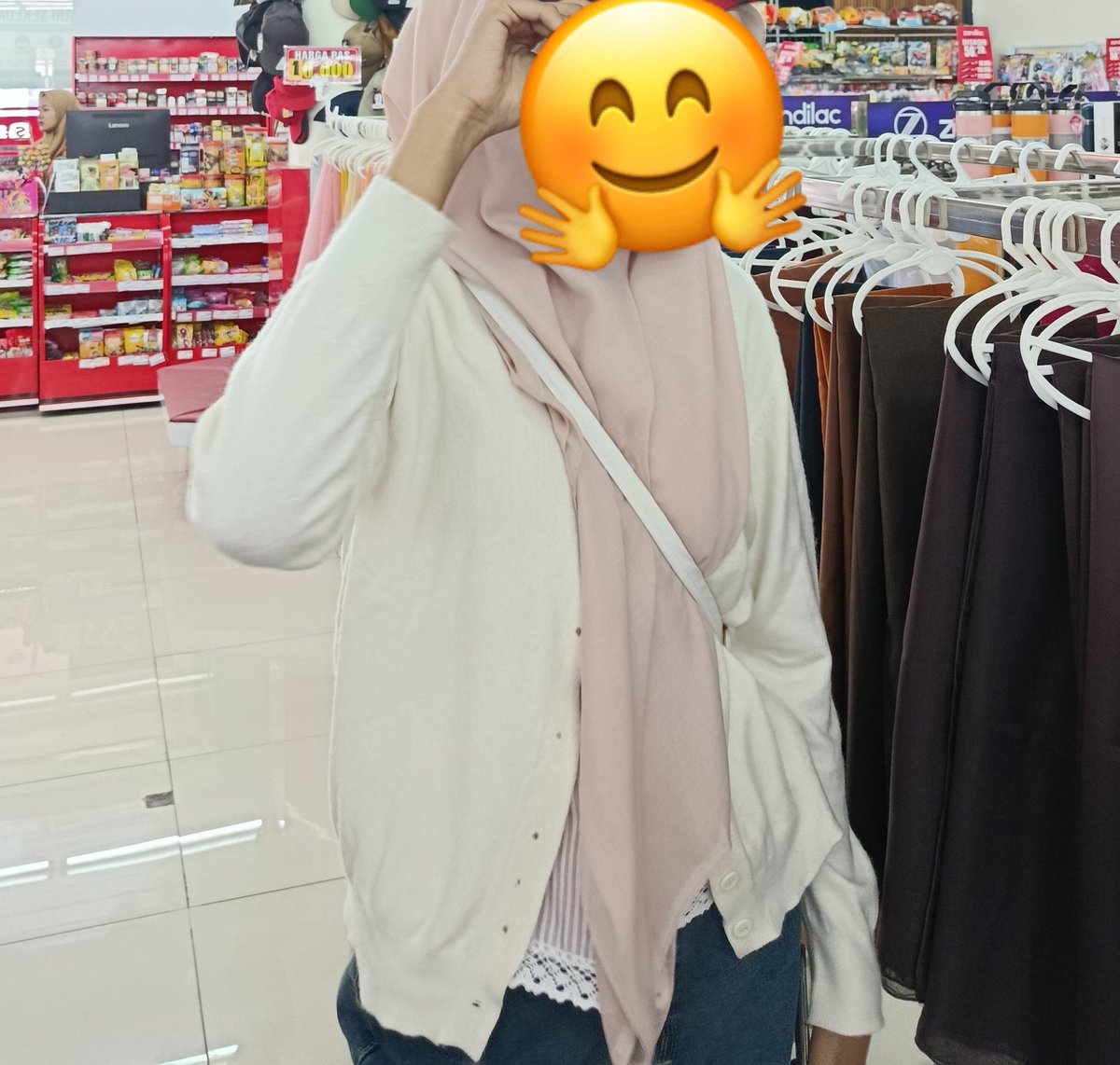 neowchil's tweet photo. Wts cardigan aprikot 80k
(-) Ada noda sedikit dan bulunya gumpal https://t.co/M9MLnGGoKA