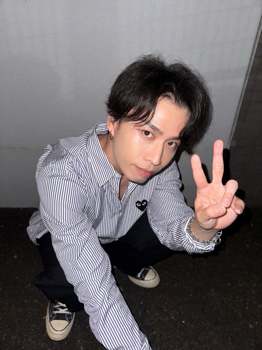 SMOOTH_WD's tweet photo. 本日SMOOTH誕生日でした‼️
見事なまでに8月10日22:32に
爆裂誕生したSMOOTHは
また一つ歳を重ねました！
SNSとかLINEとかで
連絡をくれた皆さんありがとう🤝
そして父母に感謝🙏

来年は10周年！
一つ一つの出会いや出来事を
大切にして頑張りまーーーす👍
向こう一年もスムを宜しくおねしゃす🔥 https://t.co/b4IR95Fn1V