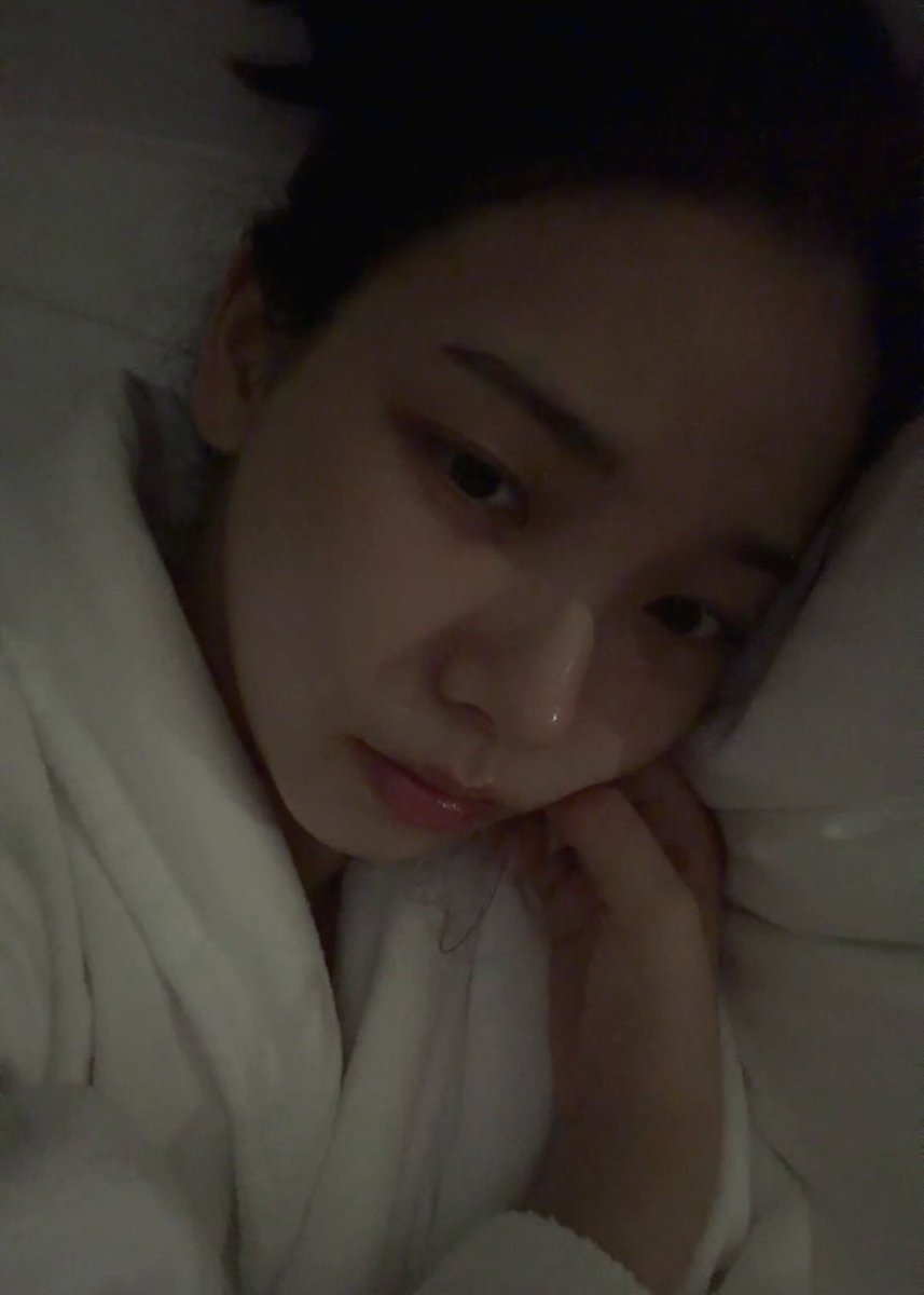 karinaaang's tweet photo. 우뜩하라고,어떡하냐고. https://t.co/h5w26MuXlm