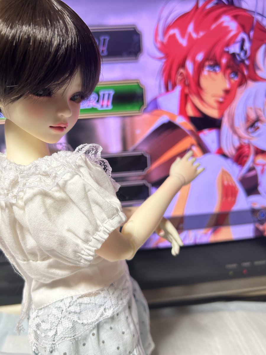 Kyameisoon's tweet photo. 今日は色々ありました。
買ったばかりのスタンドを🐈に破壊されたり、、、。根元がバキッと折れただけだから、まだ助かる⁉️ような気はしますが元より不安定だったから次回は現物見て買おうと思います。

後、一人でちーこ可愛すぎる件でテンション上がってました。
色々欲しいものも見えてきました。
お給料入ったら買いに行くぞー📣