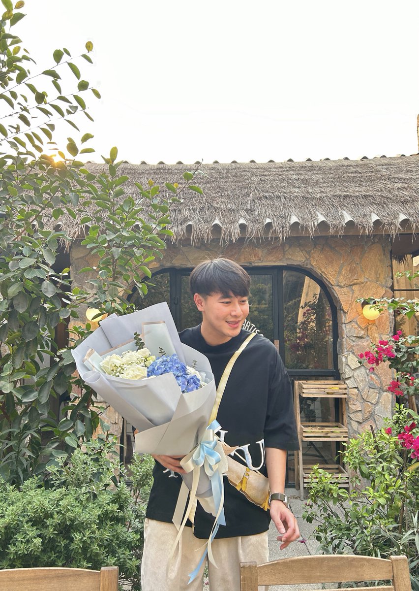 Zenestraseven's tweet photo. ปกติไม่ซื้อเลยคับบ ซื้อให้แฟนอย่างเดียว 🥹💐 https://t.co/YbX63gxngr