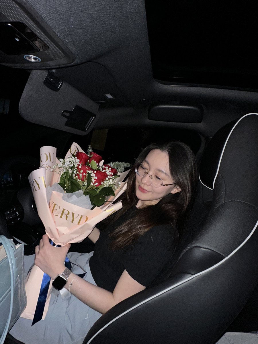 Zenestraseven's tweet photo. ปกติไม่ซื้อเลยคับบ ซื้อให้แฟนอย่างเดียว 🥹💐 https://t.co/YbX63gxngr