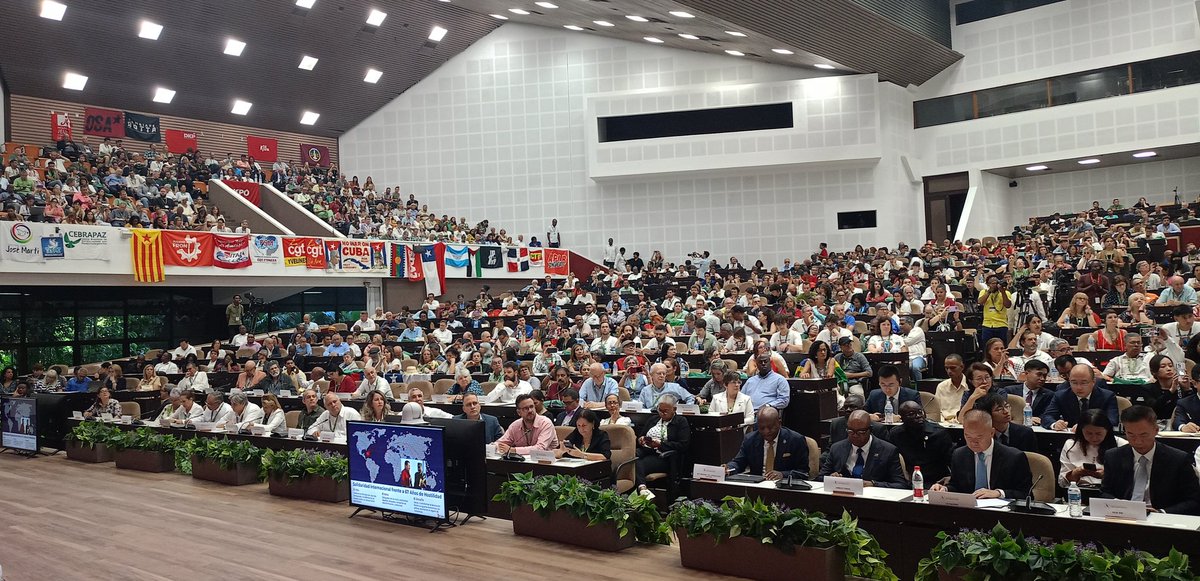GHNordelo5's tweet photo. Fidel nos convoca en el 100 aniversario de su natalicio. #Cuba #100AñosConFidel #CubaNoSeRinde #CDRCuba https://t.co/JH8B01Re2C