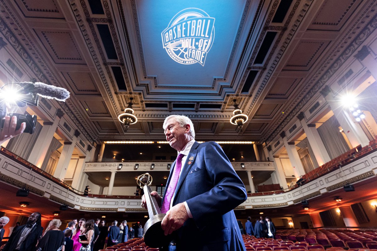 AggieWBB's tweet photo. Wishing a very happy birthday to Aggie legend, National Champion and Naismith Hall of Famer, @CoachGaryBlair ! 🎉 https://t.co/Kz54Bab4IV