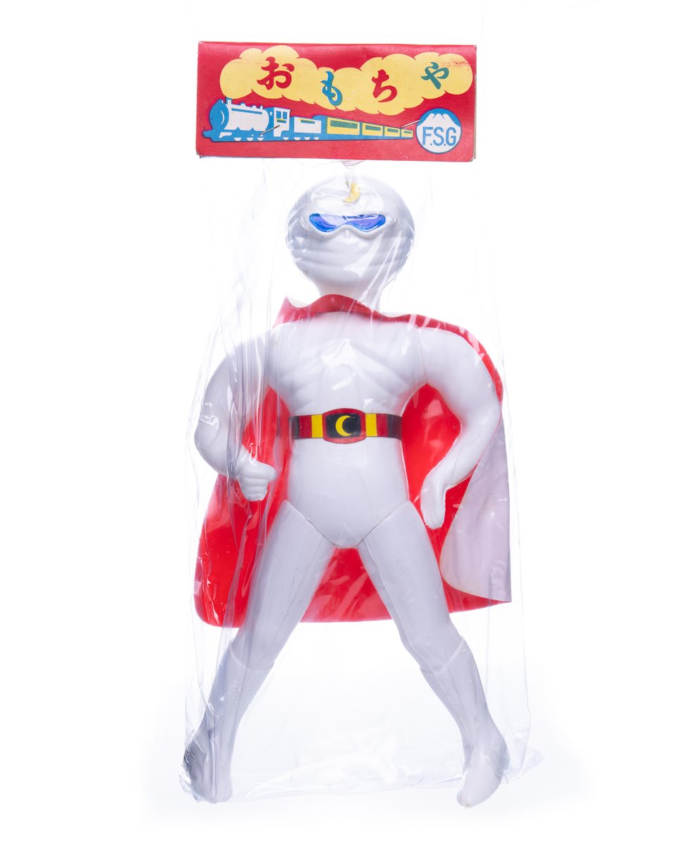 ToyUndergroundS's tweet photo. Vintage Japan 1960s bootleg Moonlight Mask Standard Size 27cm blow molded figure

The toy is new and still in its original packaging

Available at our online store!
https://t.co/4QxXjjqtIL

#宣弘社 #月光仮面 #げっこうかめん #MoonlightMask  #blowmold #ポリ #BootlegToy #Pachi #パチ https://t.co/UWc8VKViMT