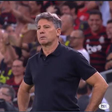 desimpedidos's tweet photo. "Gol de quem, filho?"

Eu na frente da TV em silêncio absoluto: https://t.co/PkUIfEzwVd