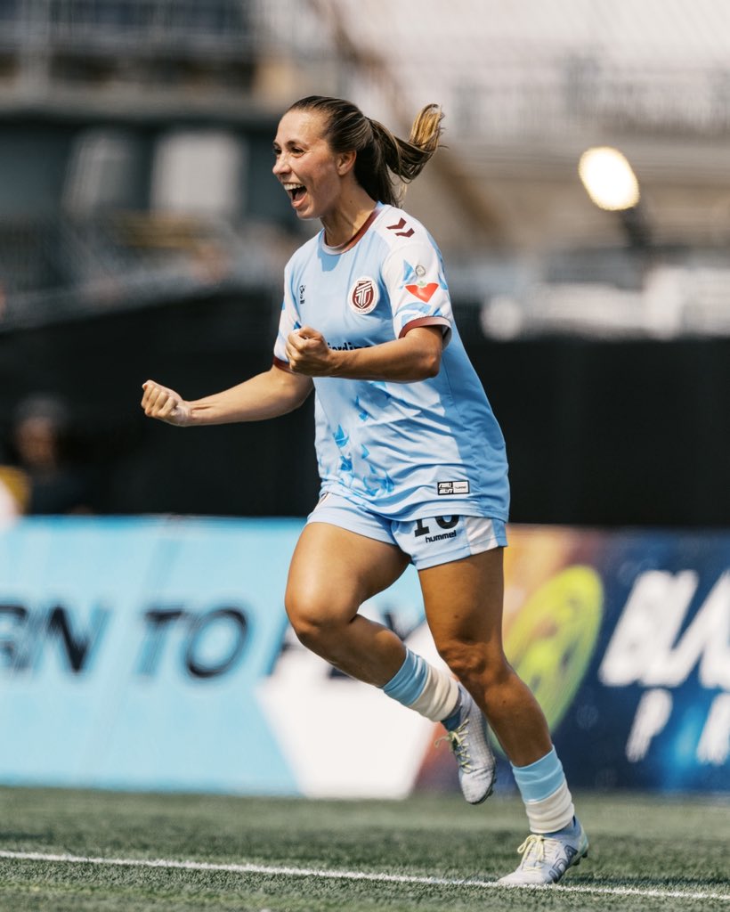 AFC_Toronto's tweet photo. Strats was exactly where she needed to be📍

Sarah Stratigakis gets her third of the year, redirecting Lauren Rowe’s shot and finding the back of the net. https://t.co/0aC3cxJ0Ek