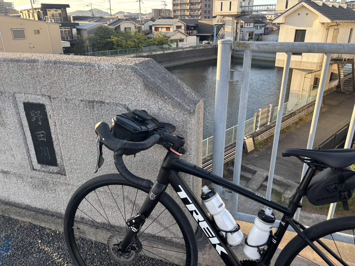 ohashi_small's tweet photo. 実家へ帰省
ポリ公がようさん走っとったわ。 https://t.co/mdsLuPpPR4