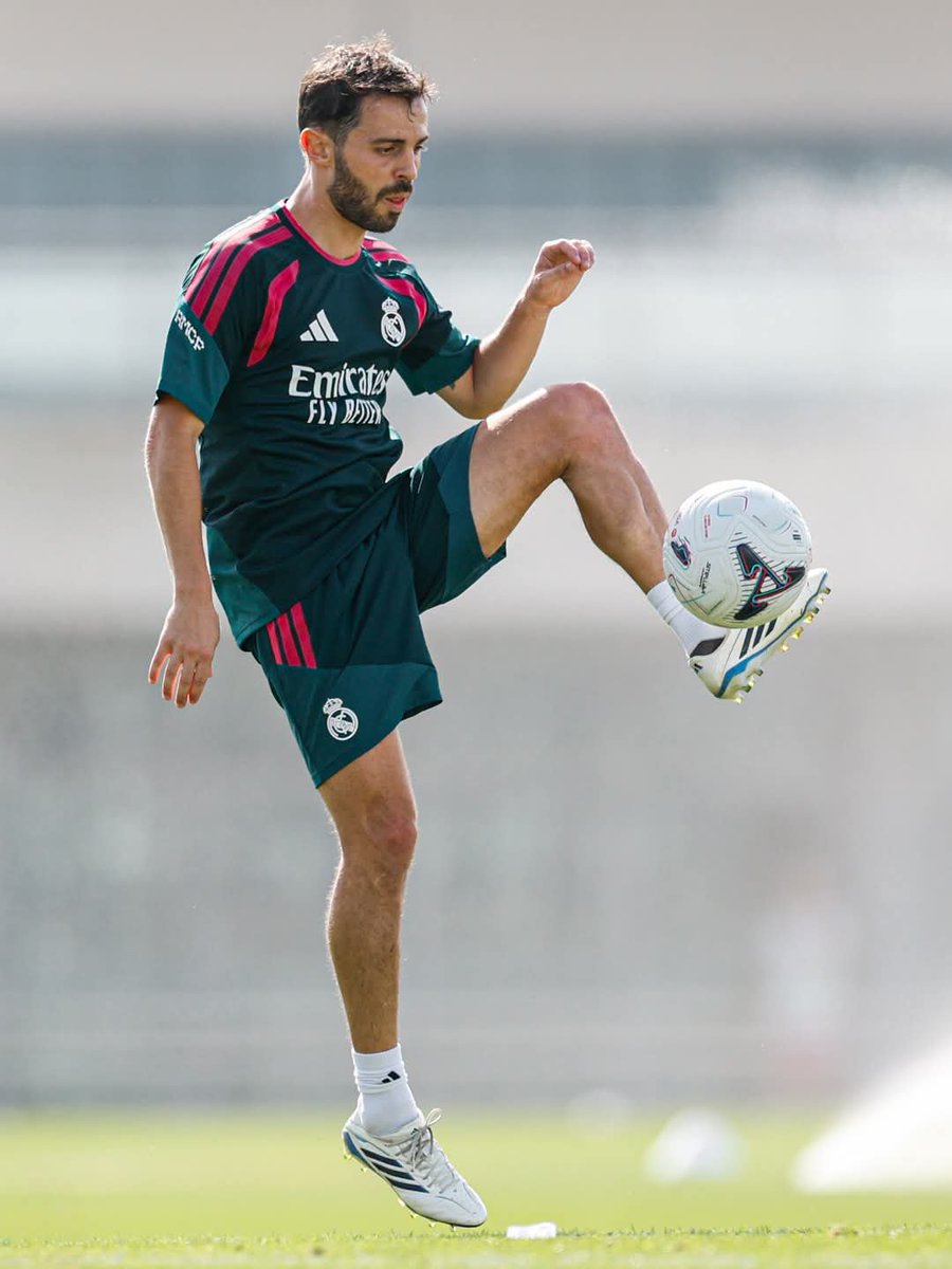 psychopath_ali_'s tweet photo. 💥🌱⚽🤍
#RMCity https://t.co/m6jpZQtM9z
