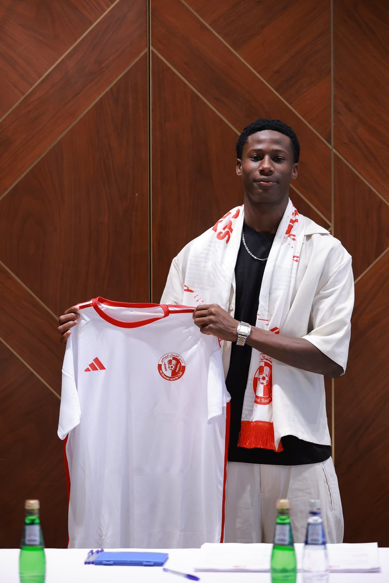 Mouhamedabo13's tweet photo. Alhamdulillah🙏

Trop fier de signer mon premier contrat professionnel avec @alshamal_club ✨

Hâte de commencer cette nouvelle aventure. Insha’Allah ❤️🤍 https://t.co/MzNzktIo2d
