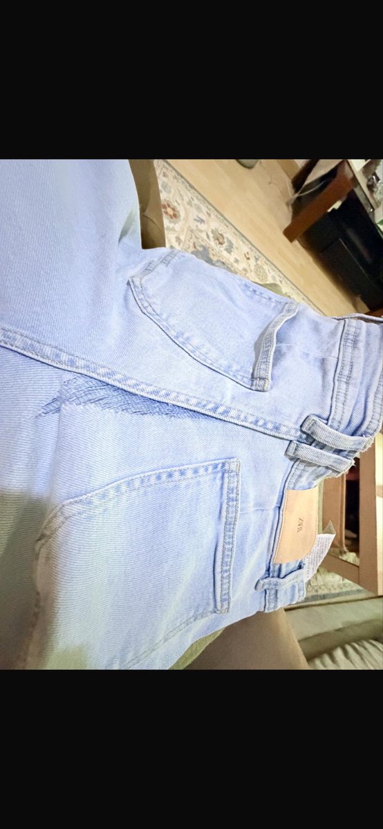 gadelyo's tweet photo. @ZARA I bought pants for my daughter two months ago, she didn’t wear almost. It suddenly ripped with out reason. I want compensation. I bought it from zara riyadh, i have opened a complaint #198351191 with customer service. I bought from Saudi Arabia, Riyadh, Alnakheel mall https://t.co/oipI0UZVKn