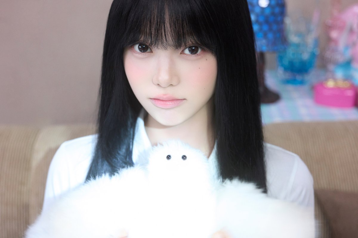 ianpicts's tweet photo. iconic heart mv image ♡ #ian https://t.co/AYOtOQNXu6