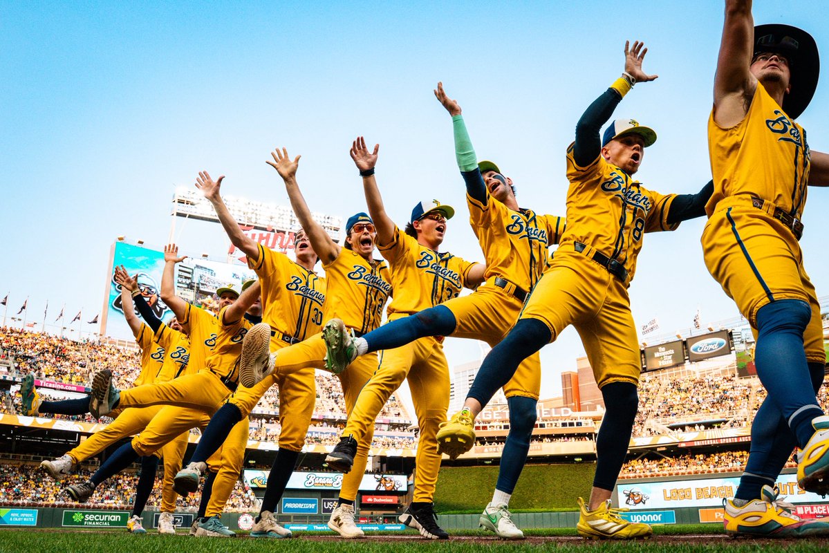 TheSavBananas tweet picture